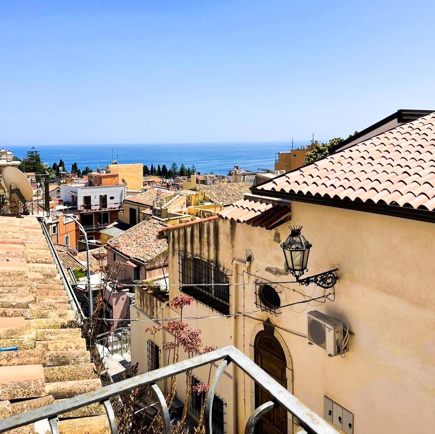 Appartamento Panoramic Taormina Center Esterno foto